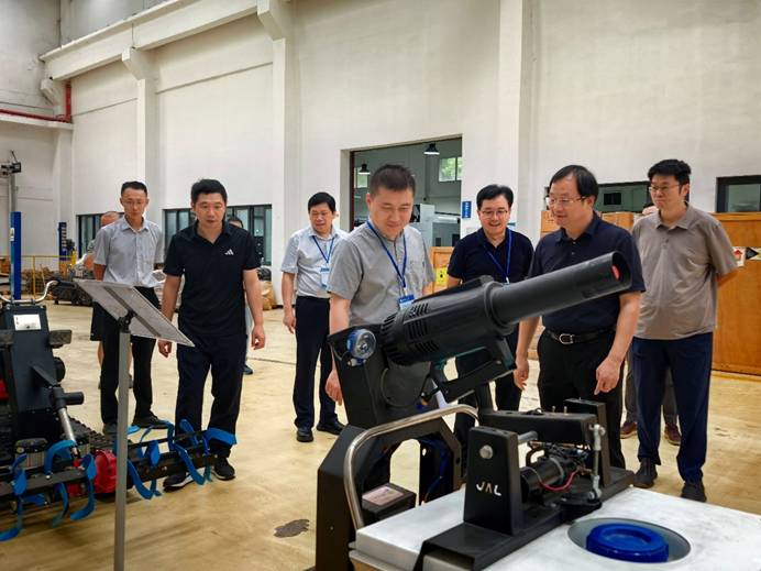 校黨委常委、副校長范大明蒞臨我院調(diào)研指導實驗室建設與工程技術創(chuàng)新發(fā)展工作